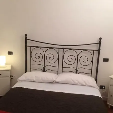 Nocleg ze śniadaniem Del Borgo - - *