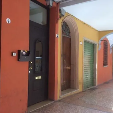 Nocleg ze śniadaniem Del Borgo - - *