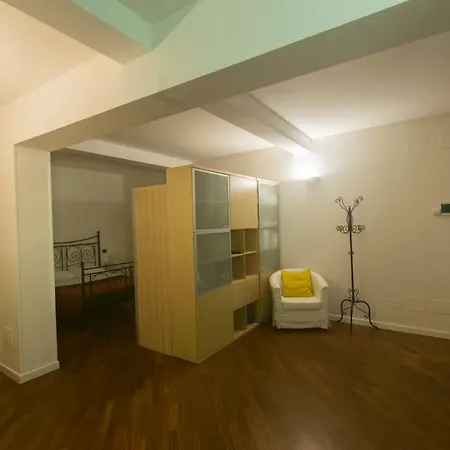 Nocleg ze śniadaniem Del Borgo - - *